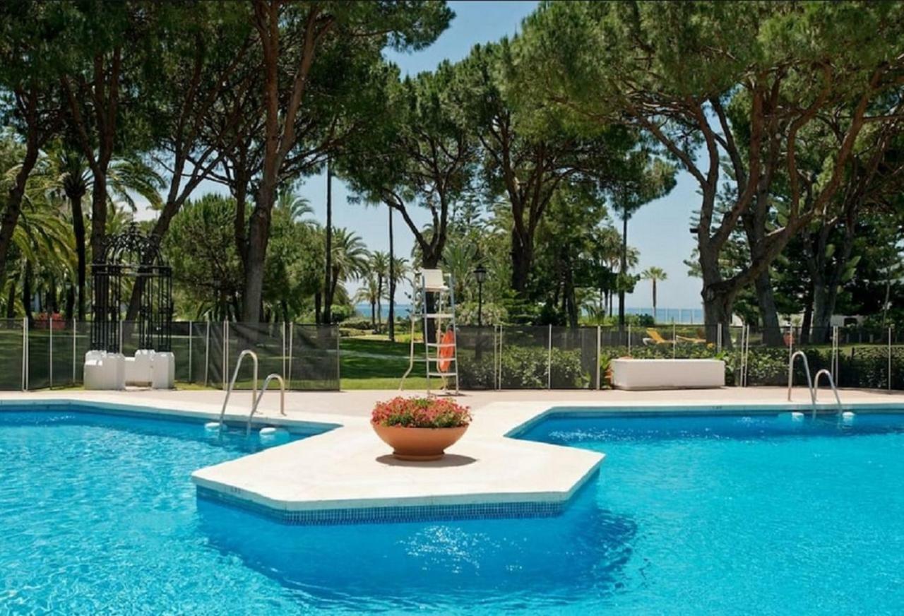 Beachfront Luxury Residence, Playas Del Duque, Puerto Banus, Marbella Eksteriør billede