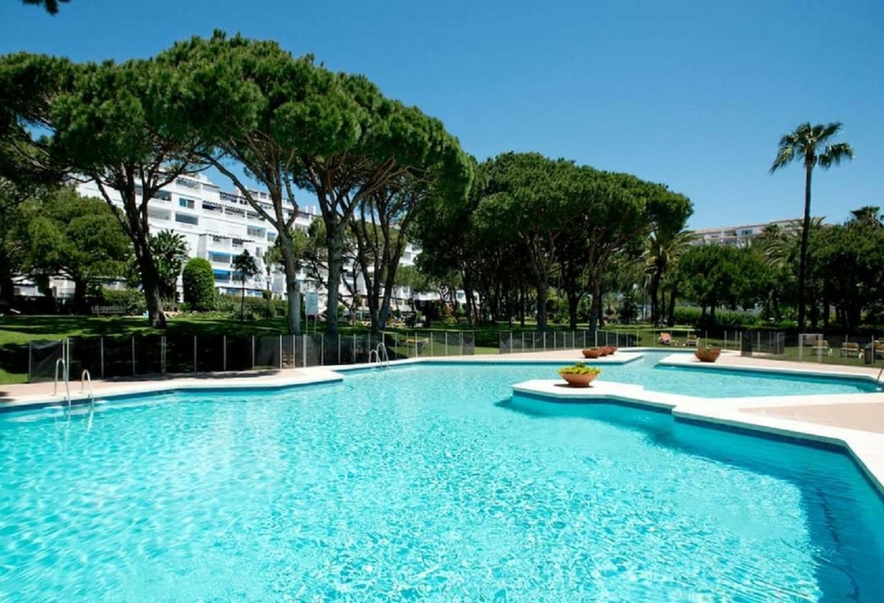 Beachfront Luxury Residence, Playas Del Duque, Puerto Banus, Marbella Eksteriør billede